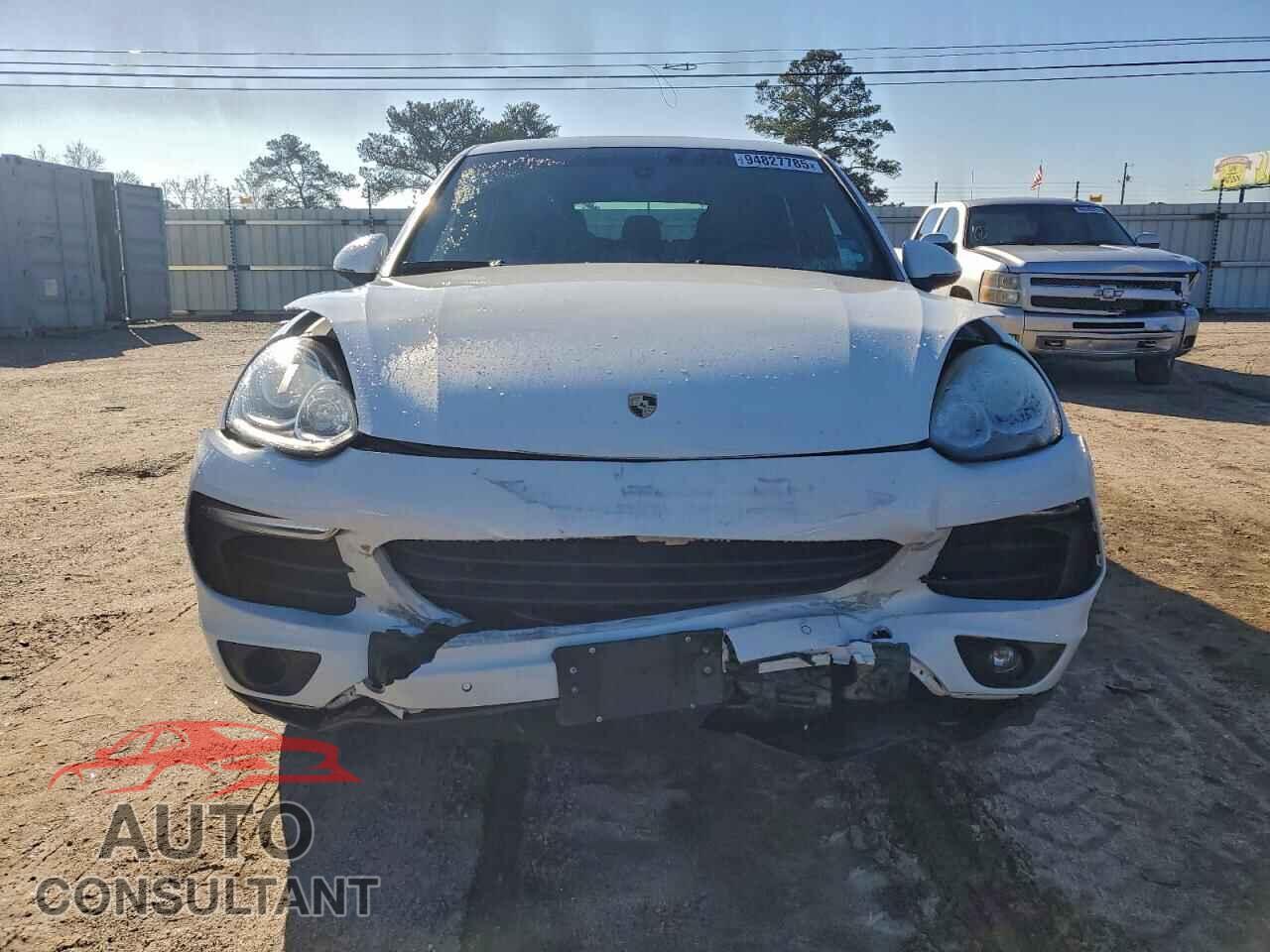 PORSCHE CAYENNE 2016 - WP1AA2A23GLA10977