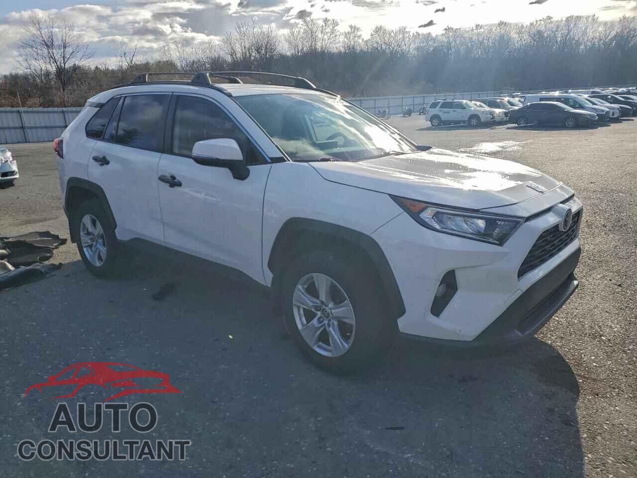 TOYOTA RAV4 2021 - JTMP1RFV8MD070170