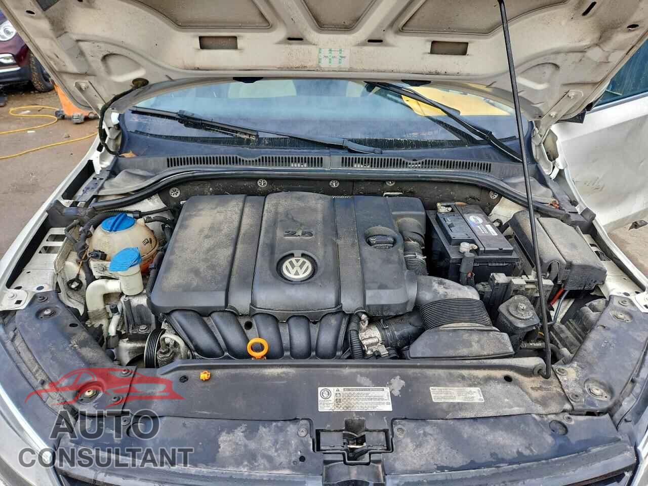 VOLKSWAGEN JETTA 2012 - 3VWLX7AJ4CM379608