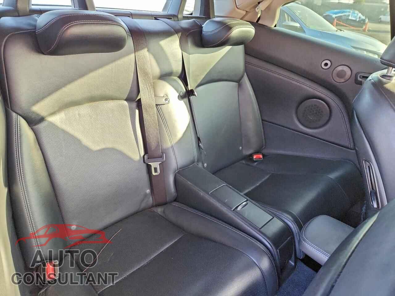 LEXUS IS 2011 - JTHFF2C24B2517230