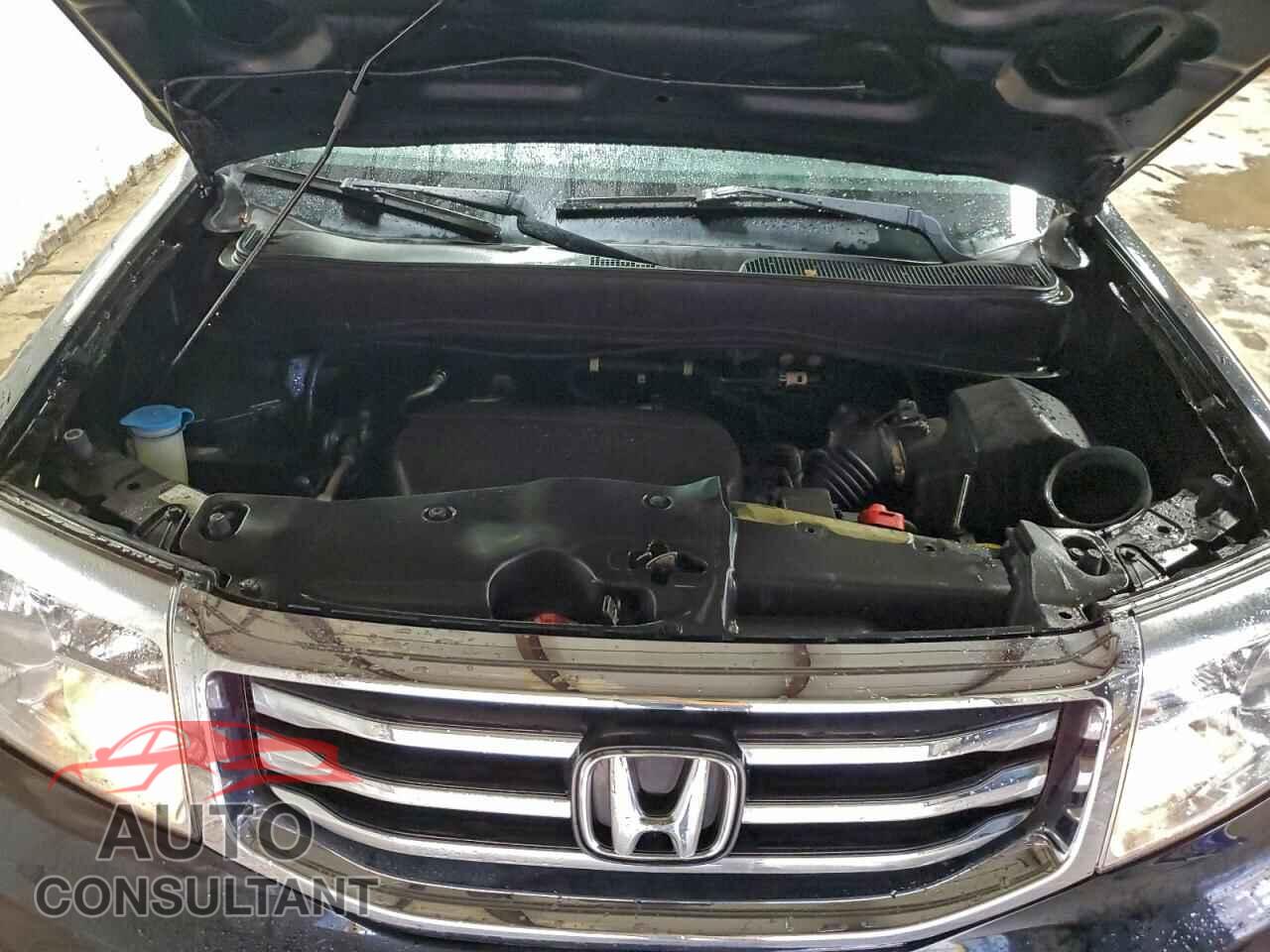 HONDA PILOT 2015 - 5FNYF4H58FB003215