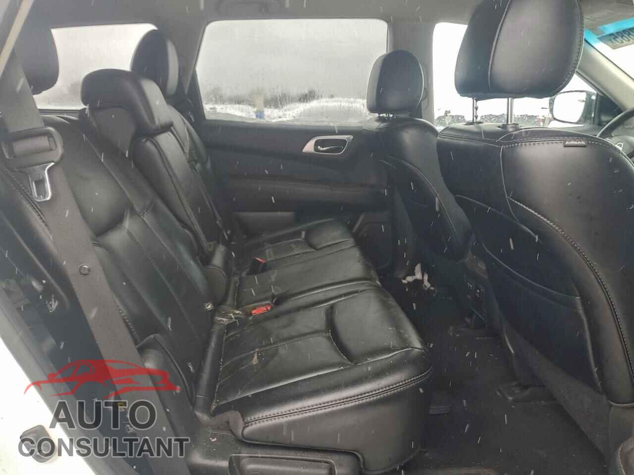 NISSAN PATHFINDER 2017 - 5N1DR2MM6HC692545