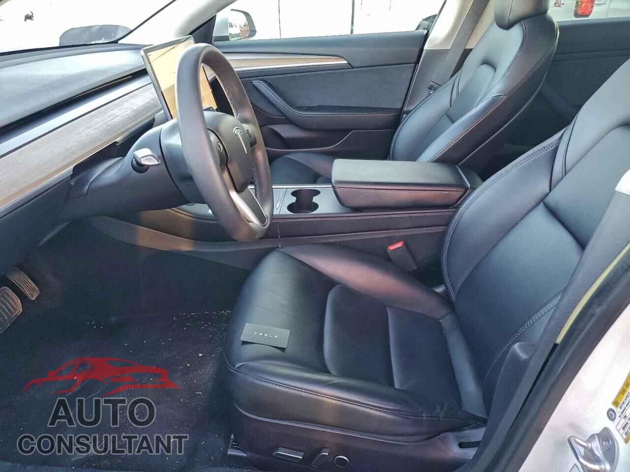 TESLA MODEL 3 2022 - 5YJ3E1EA5NF297197