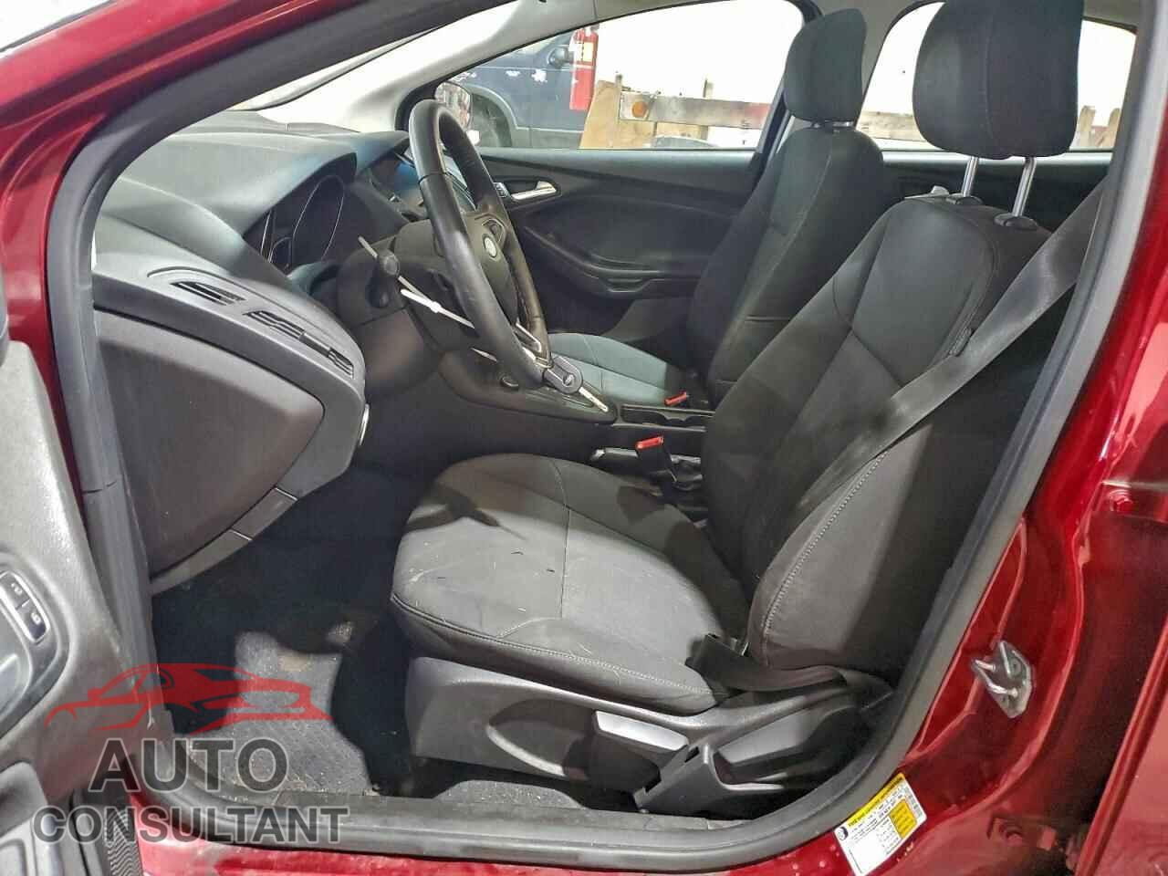 FORD FOCUS 2016 - 1FADP3F21GL385154