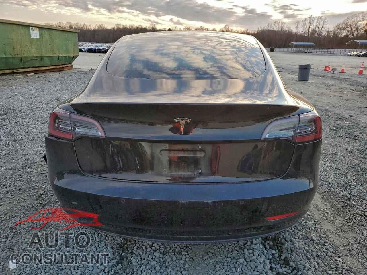 TESLA MODEL 3 2018 - 5YJ3E1EB2JF118617