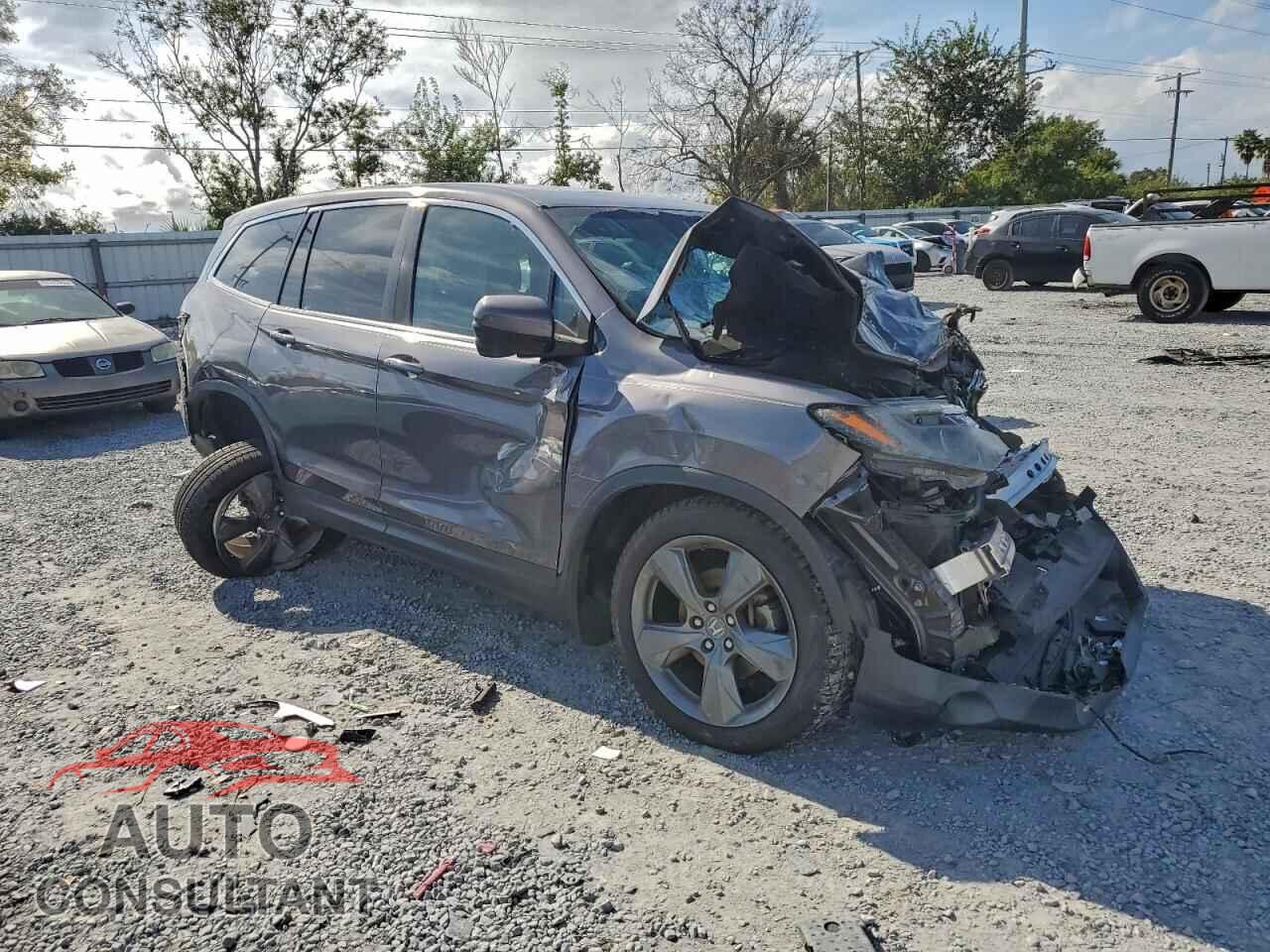 HONDA PILOT 2017 - 5FNYF5H55HB020708