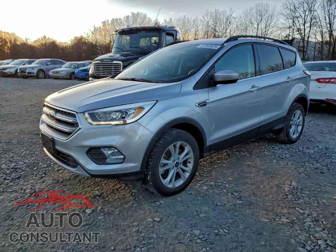 FORD ESCAPE 2017 - 1FMCU9G93HUC30142