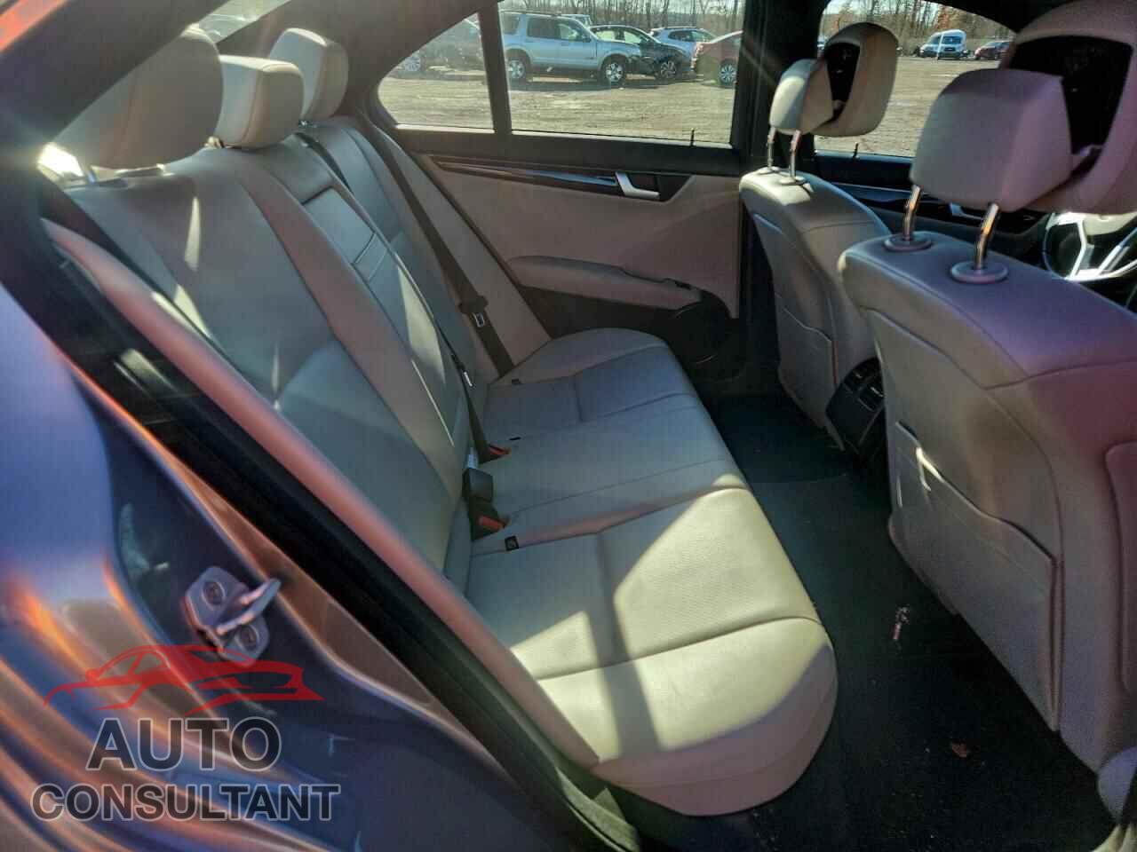 MERCEDES-BENZ C-CLASS 2012 - WDDGF8BB8CF916720