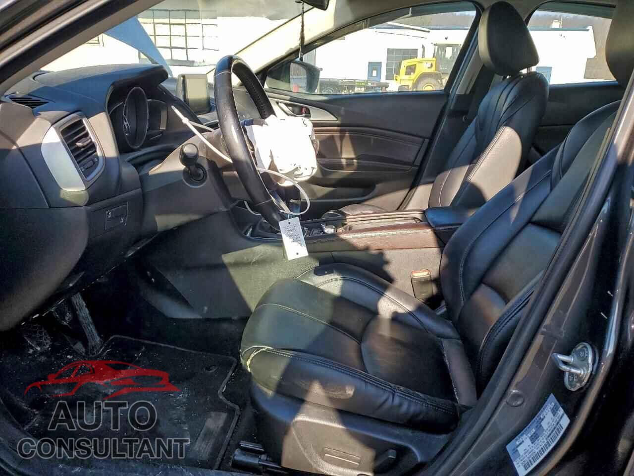 MAZDA 3 2017 - 3MZBN1L38HM156041