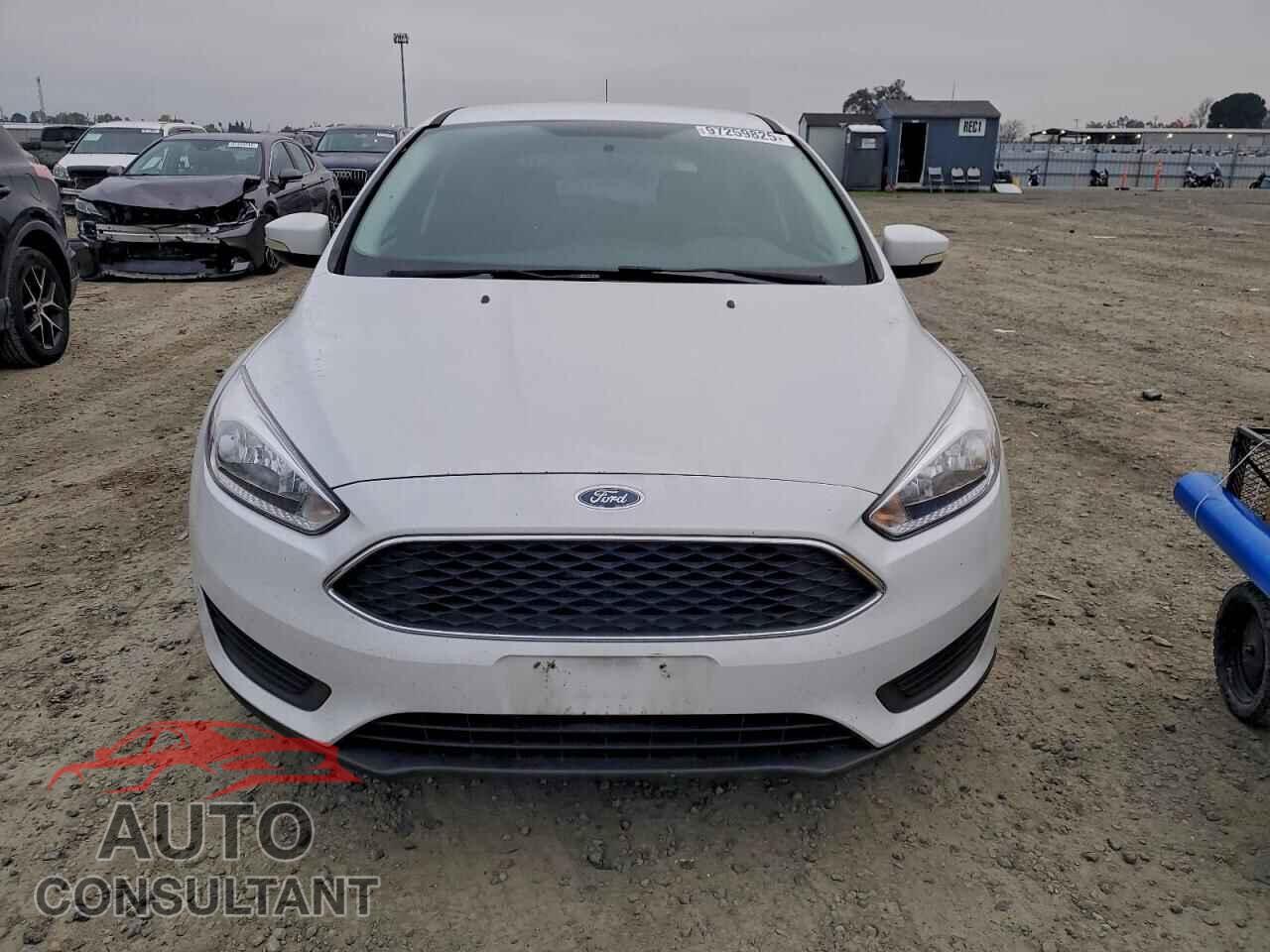 FORD FOCUS 2017 - 1FADP3K28HL296253