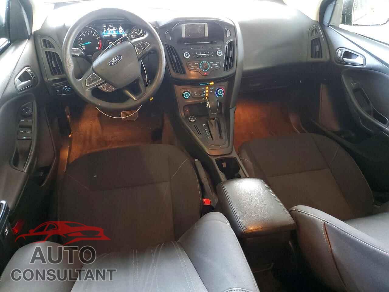FORD FOCUS 2017 - 1FADP3K20HL223393
