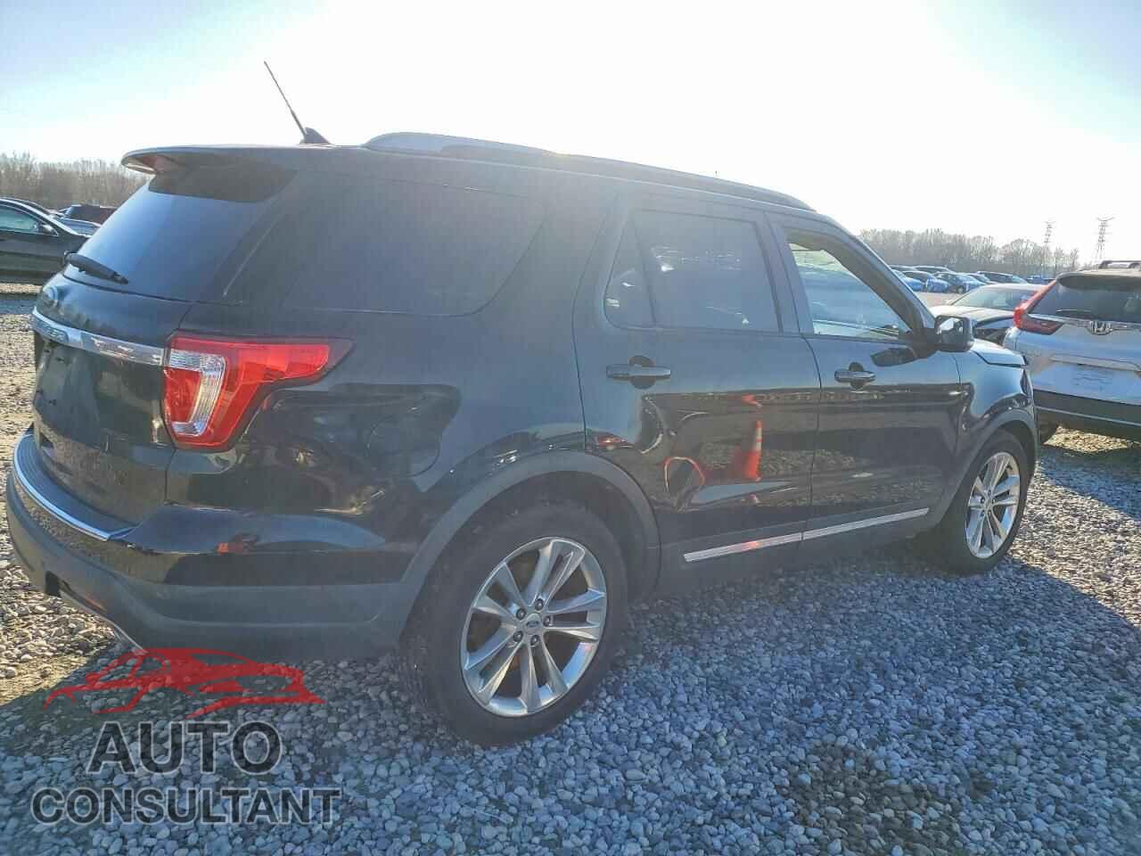 FORD EXPLORER 2018 - 1FM5K7D80JGA30354