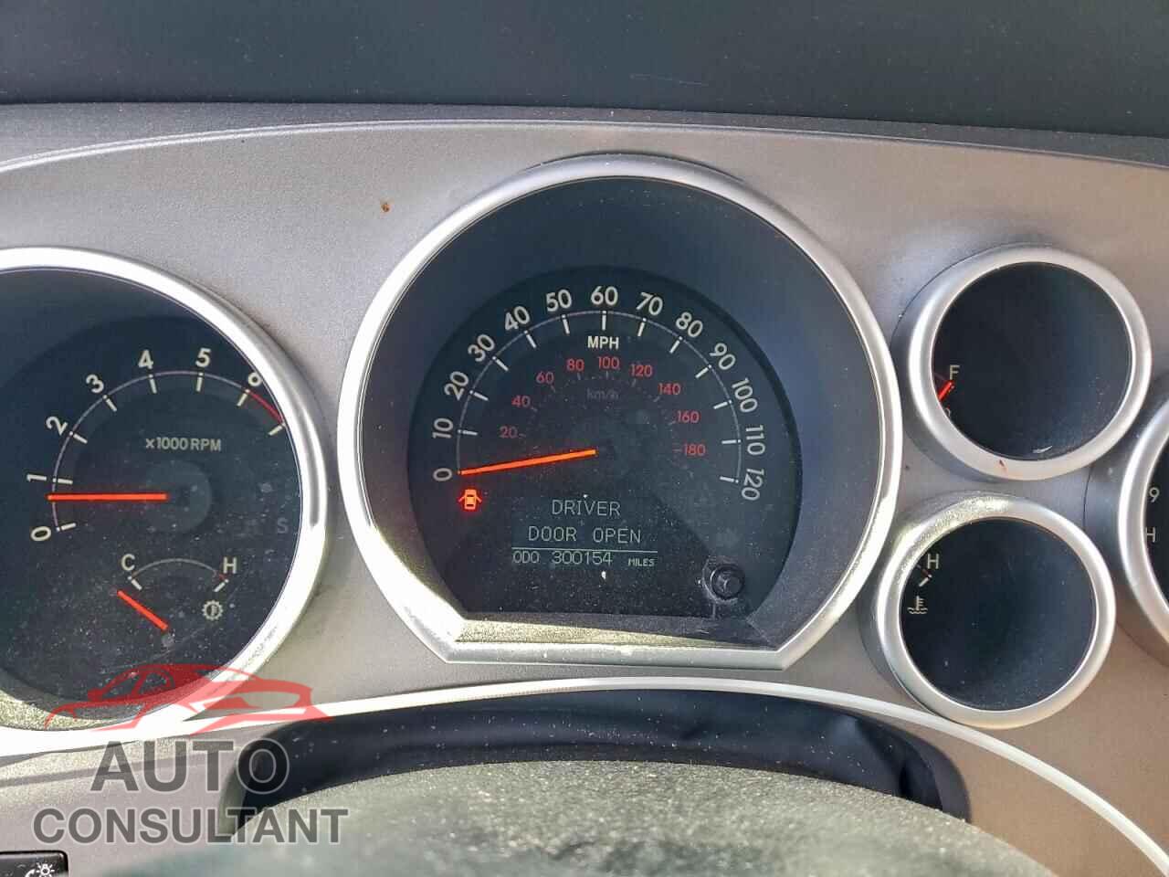 TOYOTA SEQUOIA 2011 - 5TDJY5G14BS045869