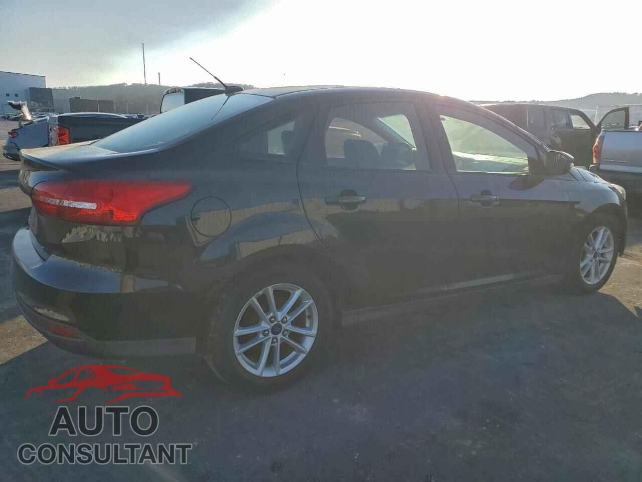 FORD FOCUS 2015 - 1FADP3F20FL263643