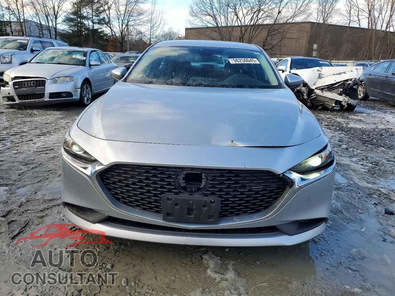 MAZDA 3 2019 - 3MZBPABL1KM113258