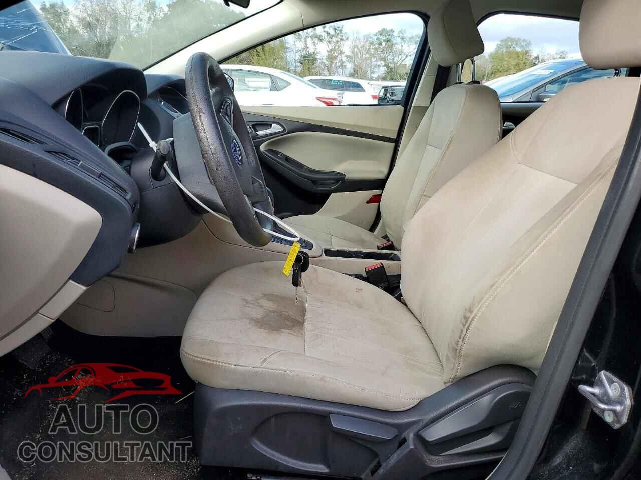 FORD FOCUS 2015 - 1FADP3F20FL298022