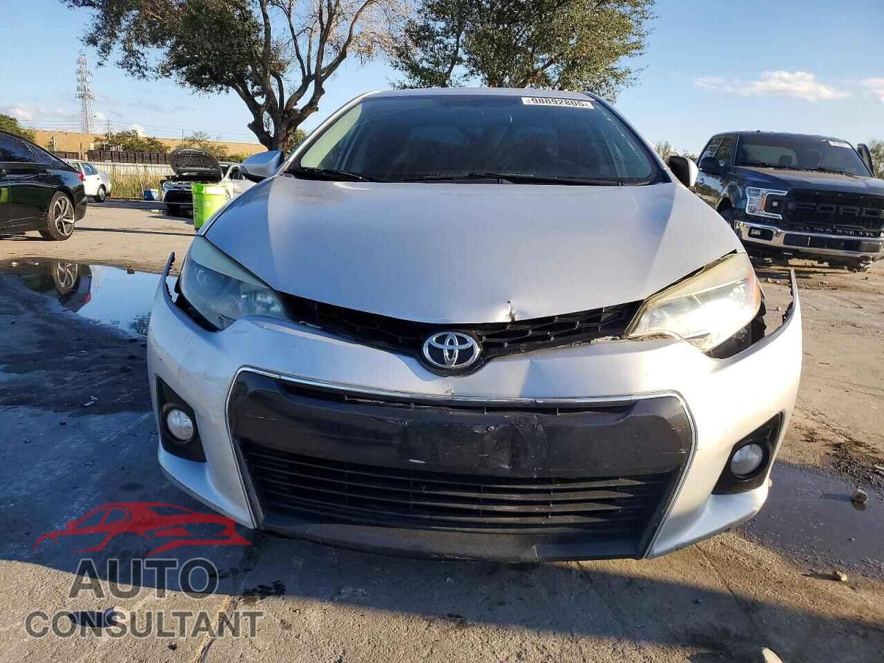 TOYOTA COROLLA 2015 - 5YFBURHE1FP282794