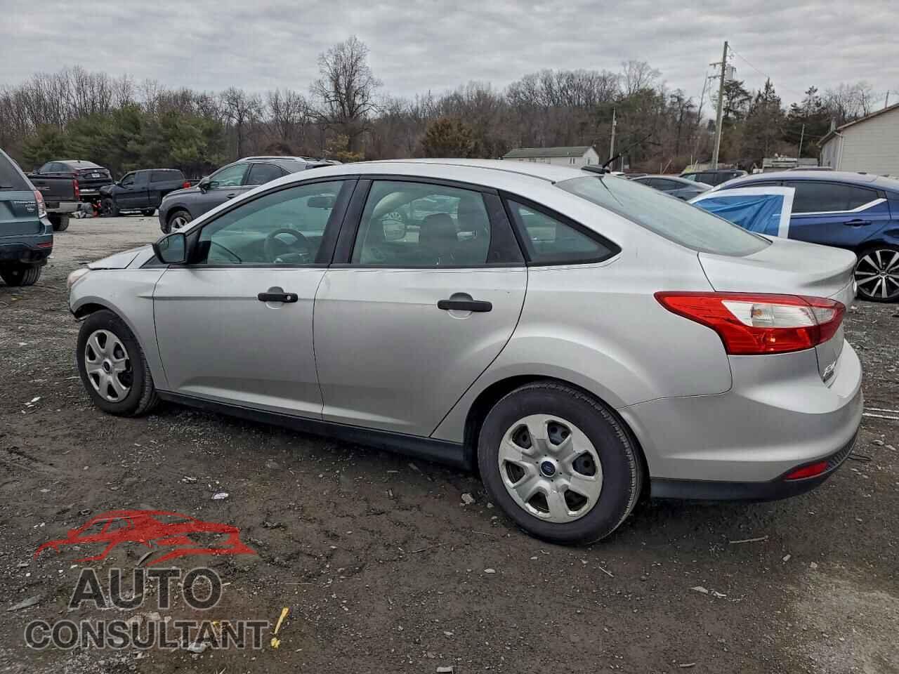 FORD FOCUS 2013 - 1FADP3E28DL166995