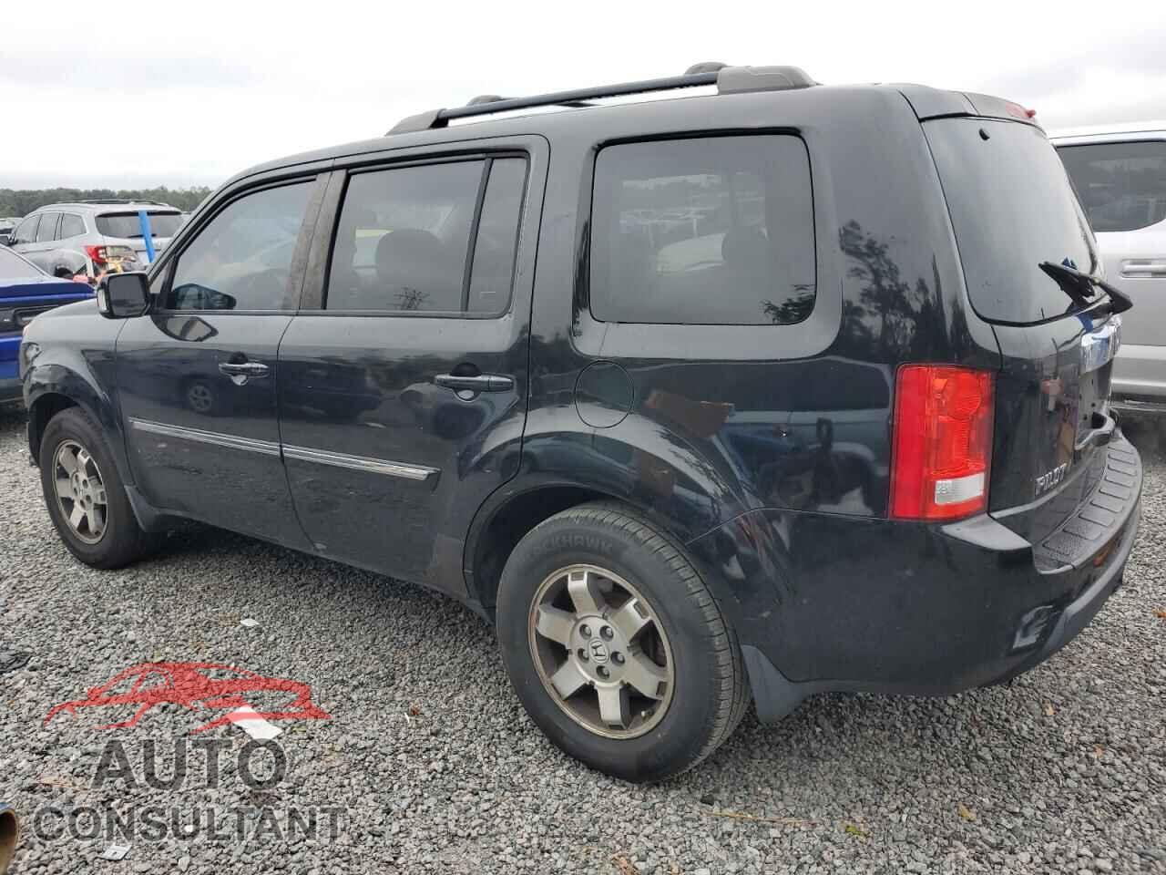 HONDA PILOT 2011 - 5FNYF4H90BB071828