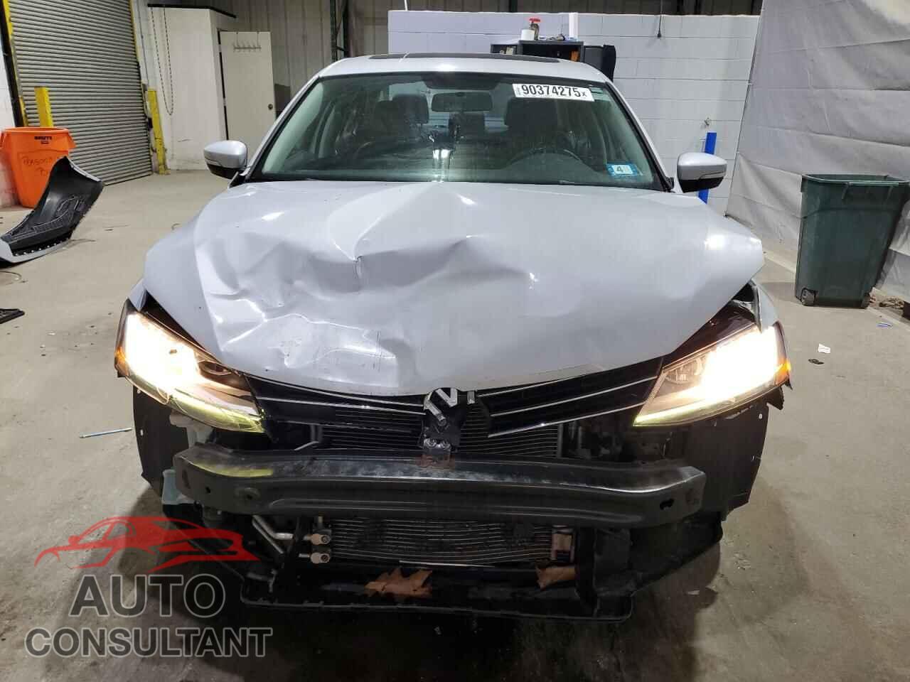 VOLKSWAGEN JETTA 2017 - 3VWDB7AJ3HM320687
