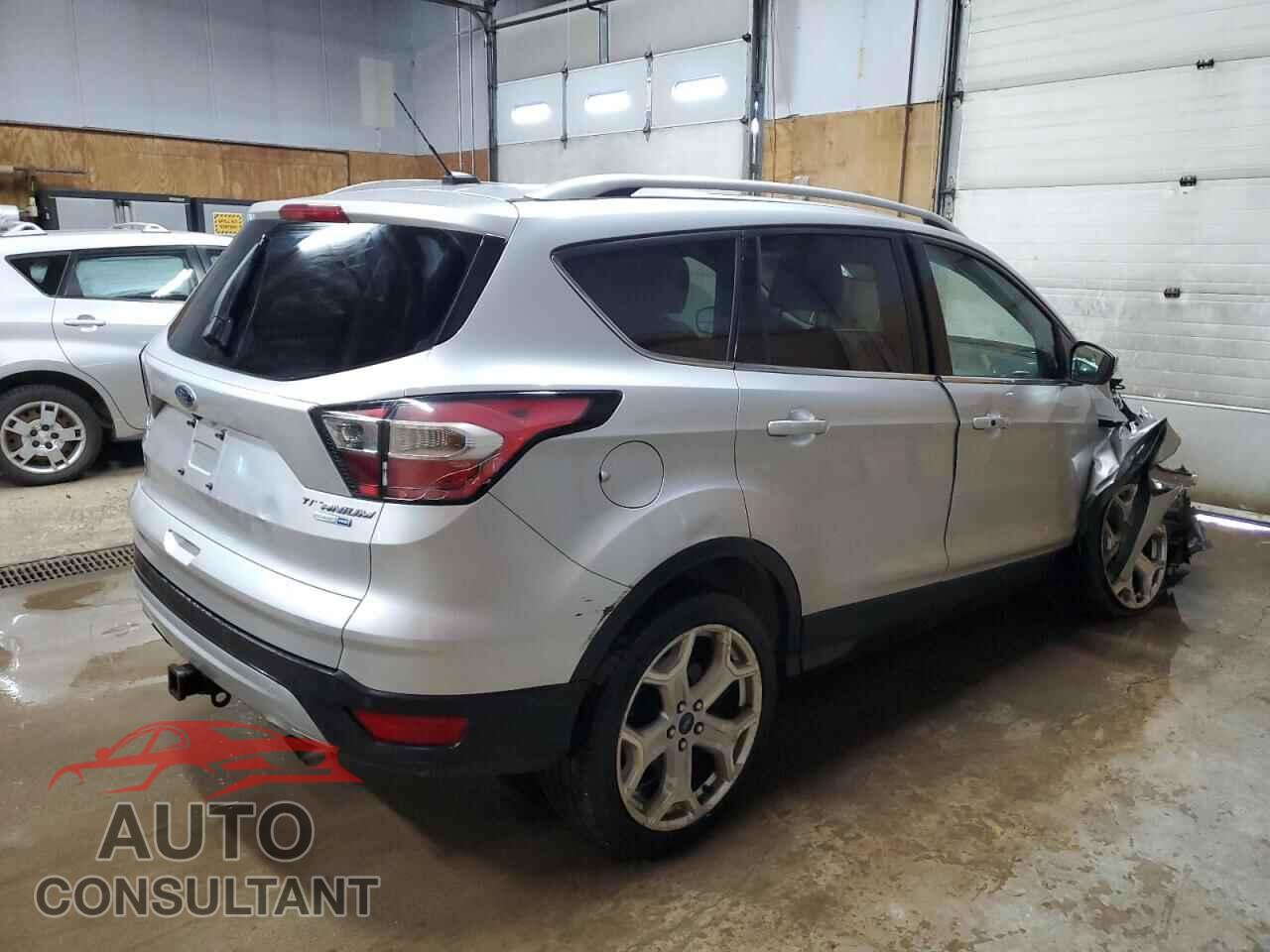 FORD ESCAPE 2017 - 1FMCU9J90HUB65341