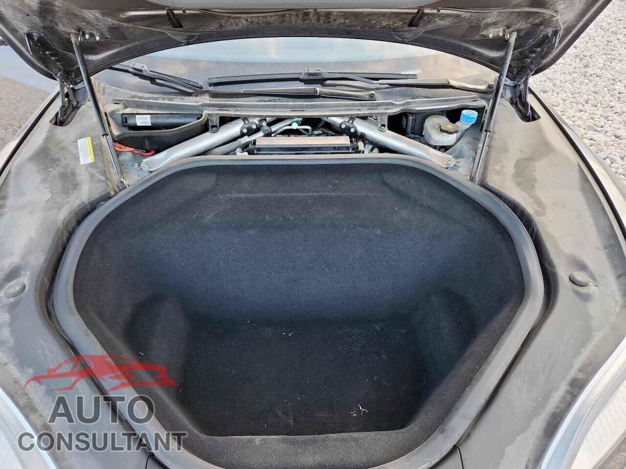 TESLA MODEL S 2015 - 5YJSA1E20FF120283