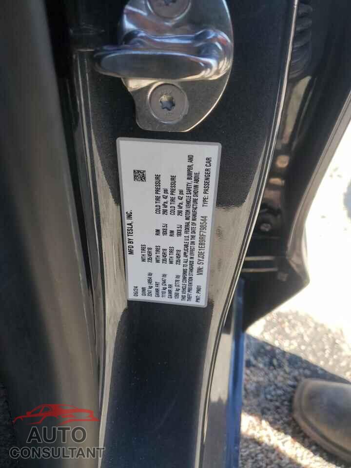 TESLA MODEL 3 2024 - 5YJ3E1EB9RF798544