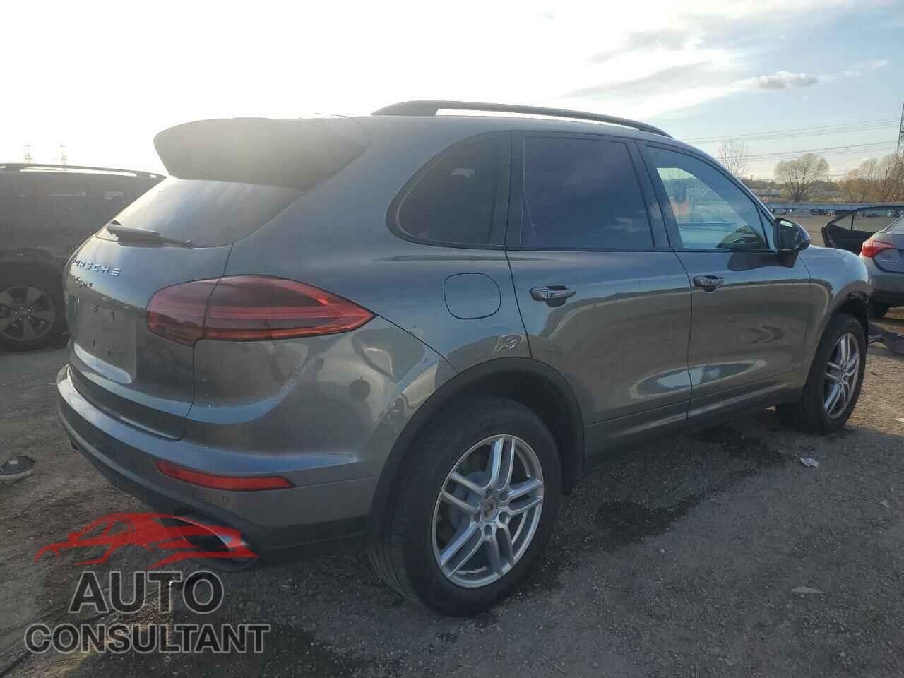 PORSCHE CAYENNE 2018 - WP1AA2A29JKA05103