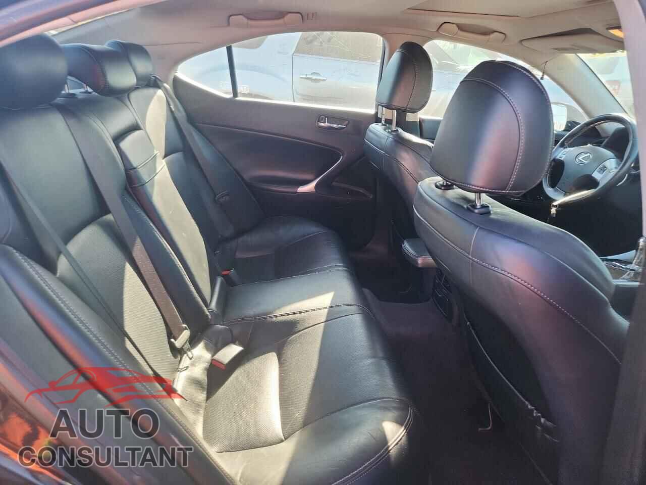 LEXUS IS 2013 - JTHCF5C27D5062573