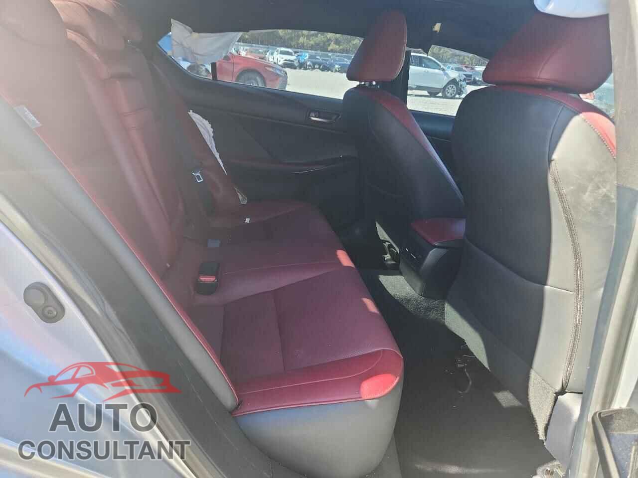 LEXUS IS 2021 - JTHCA1D23M5114903