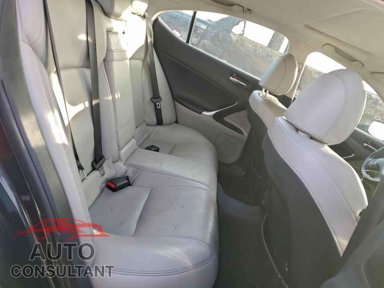 LEXUS IS 2011 - JTHCF5C2XB5048406