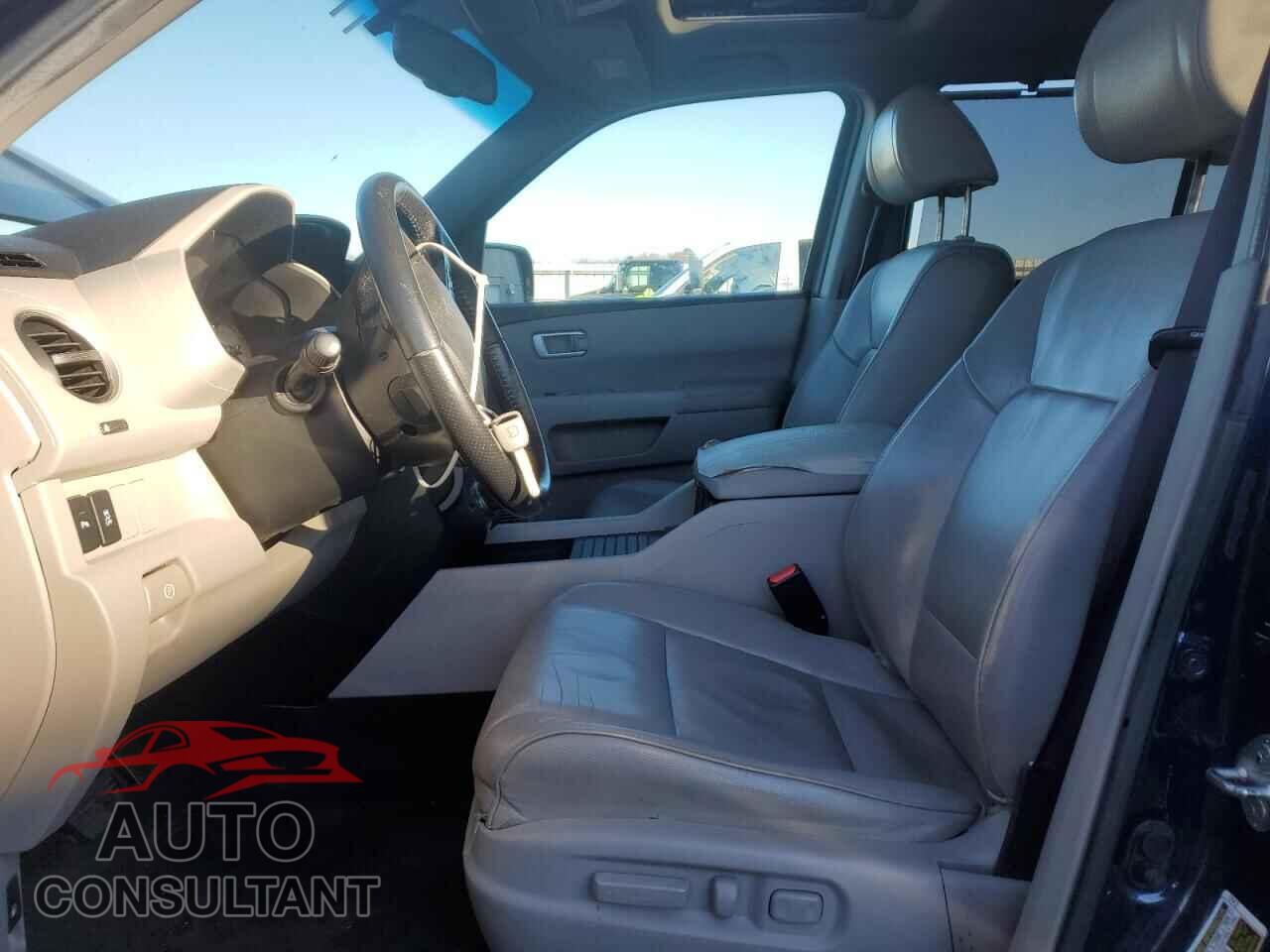 HONDA PILOT 2013 - 5FNYF4H98DB010682