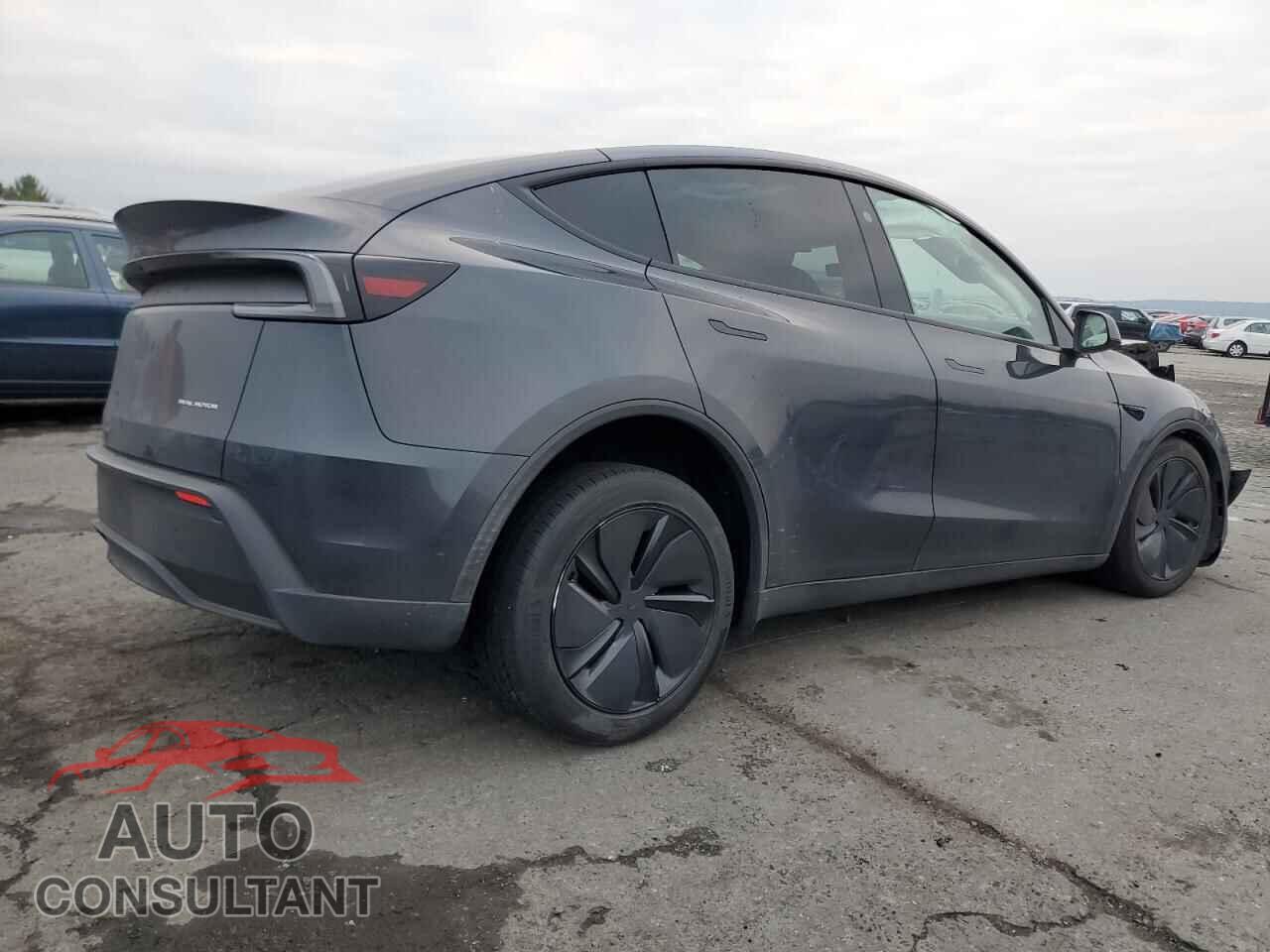 TESLA MODEL Y 2026 - 7SAYGDEE1TF361532