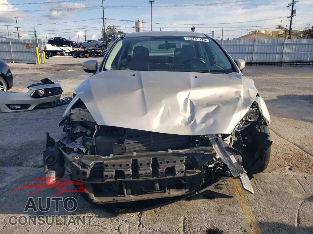 FORD FOCUS 2017 - 1FADP3FE8HL284740