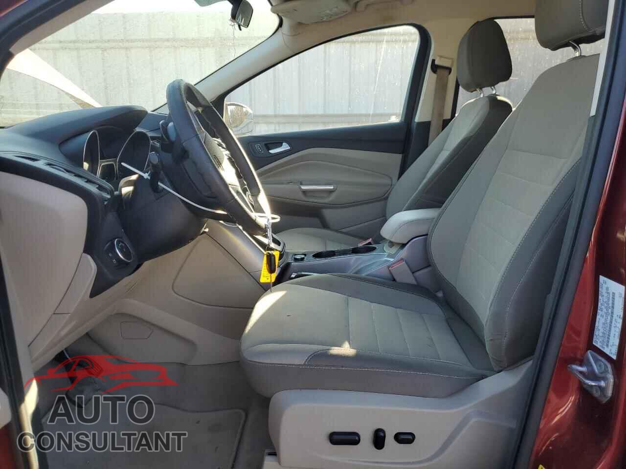 FORD ESCAPE 2016 - 1FMCU0GX5GUC73311