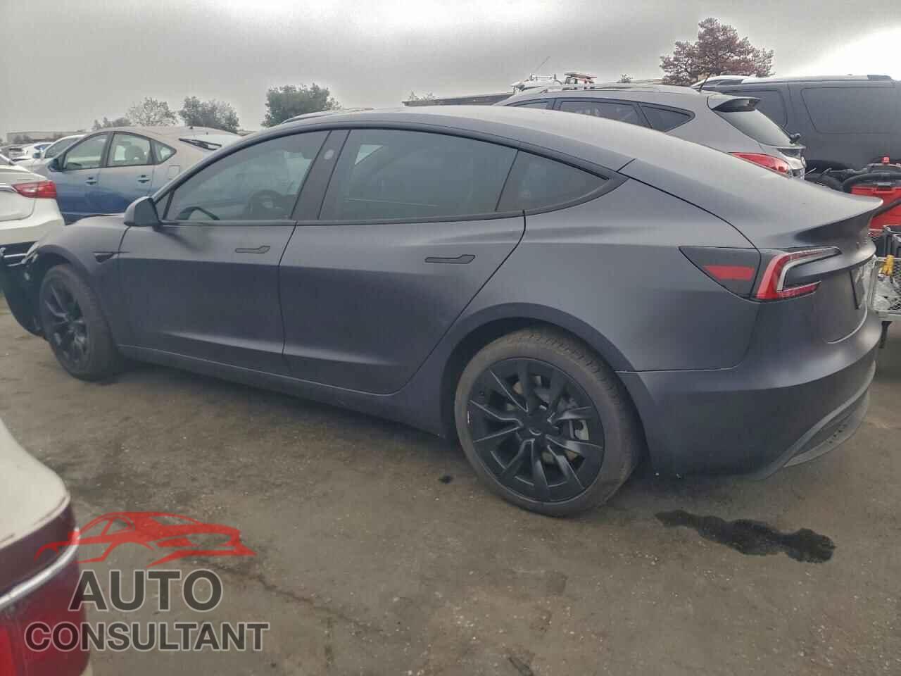 TESLA MODEL 3 2024 - 5YJ3E1EB8RF832585