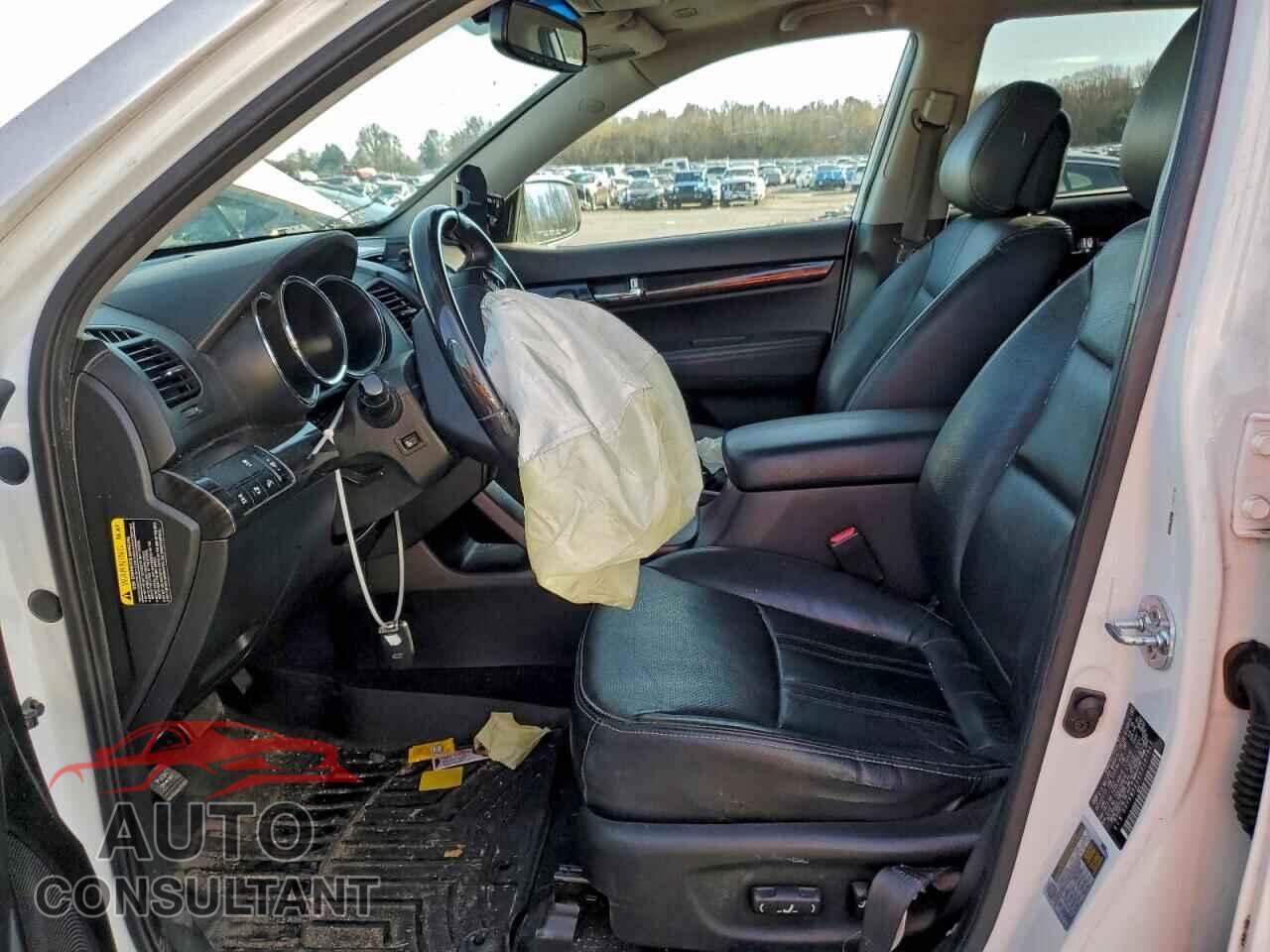 KIA SORENTO 2013 - 5XYKWDA22DG387939
