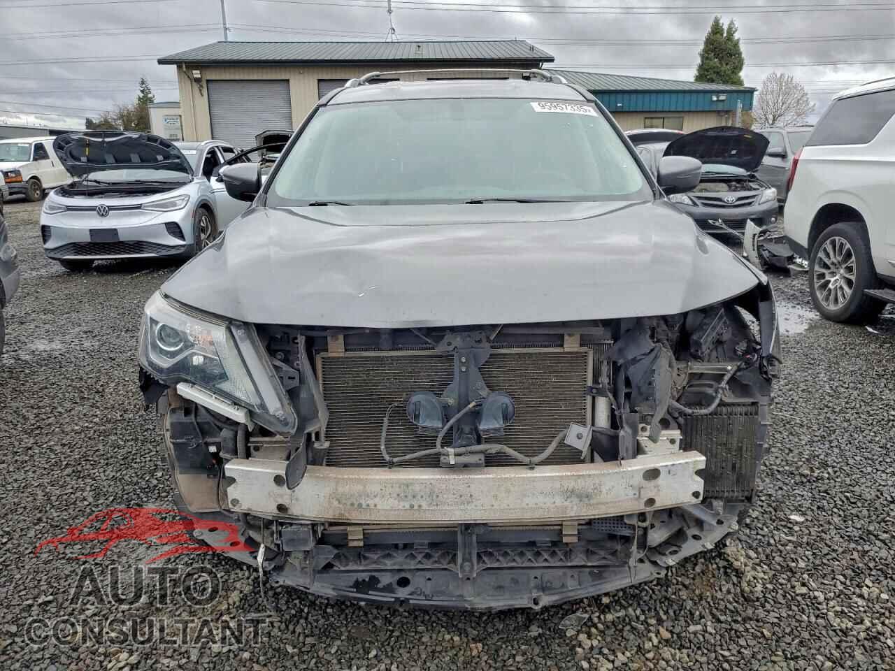 NISSAN PATHFINDER 2019 - 5N1DR2MM1KC611376