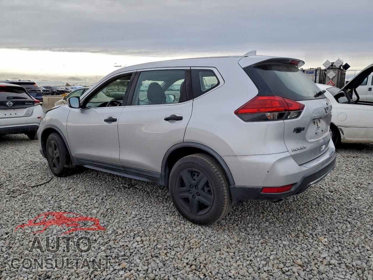 NISSAN ROGUE 2017 - KNMAT2MV5HP609987
