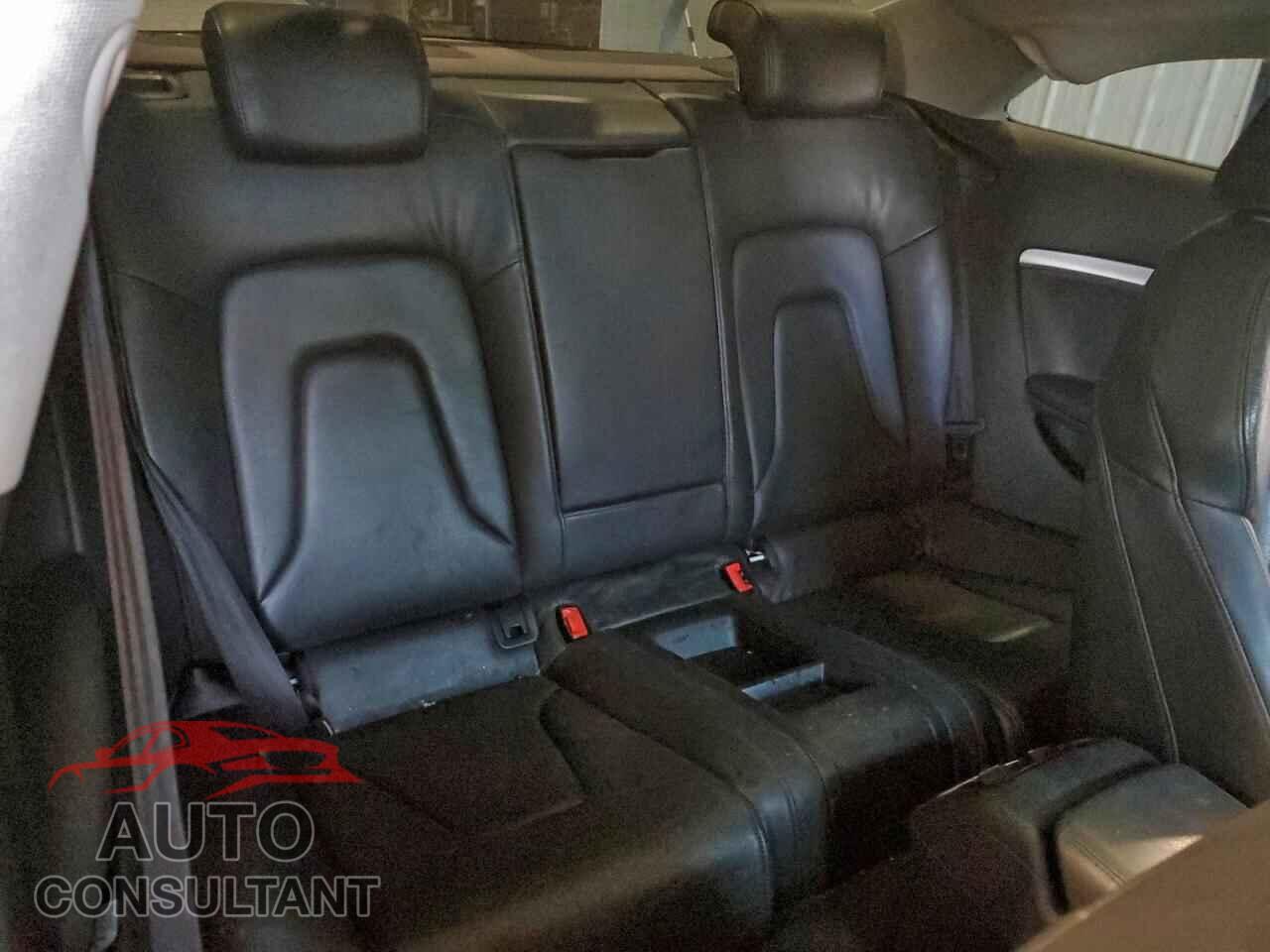 AUDI A5 2012 - WAULFAFRXCA004902