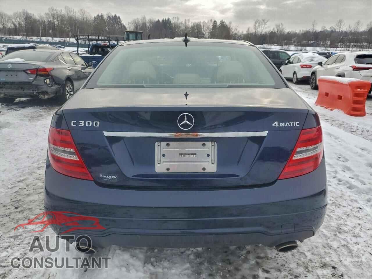 MERCEDES-BENZ C-CLASS 2012 - WDDGF8BB8CR237447