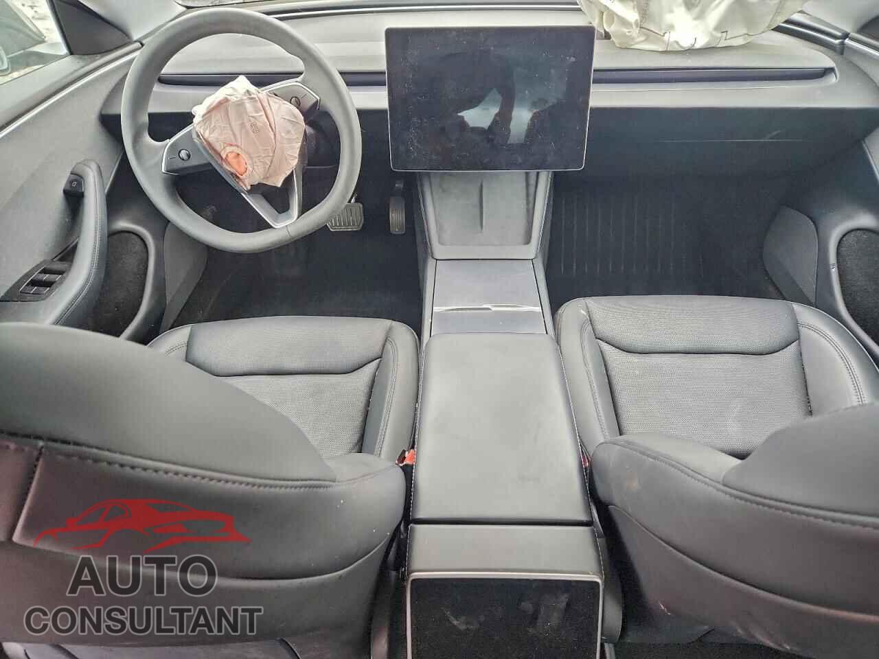 TESLA MODEL 3 2024 - 5YJ3E1EA3RF765157
