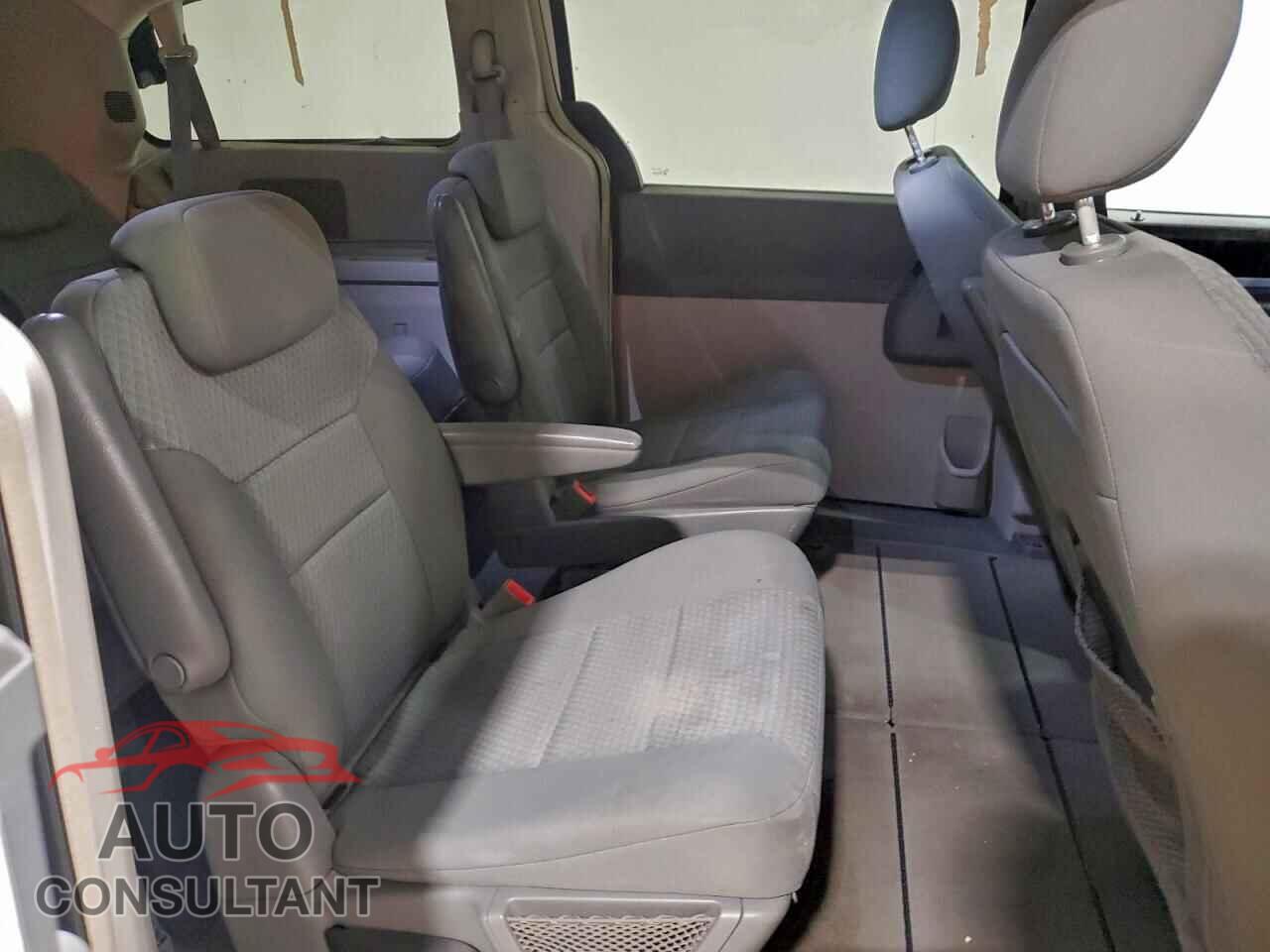 DODGE CARAVAN 2010 - 2D4RN5DX8AR145388