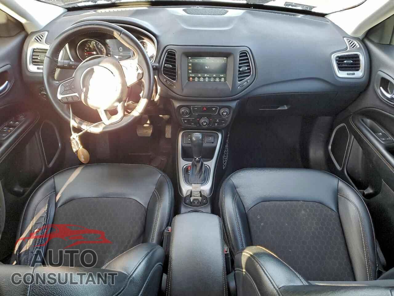 JEEP COMPASS 2017 - 3C4NJCBB6HT643096