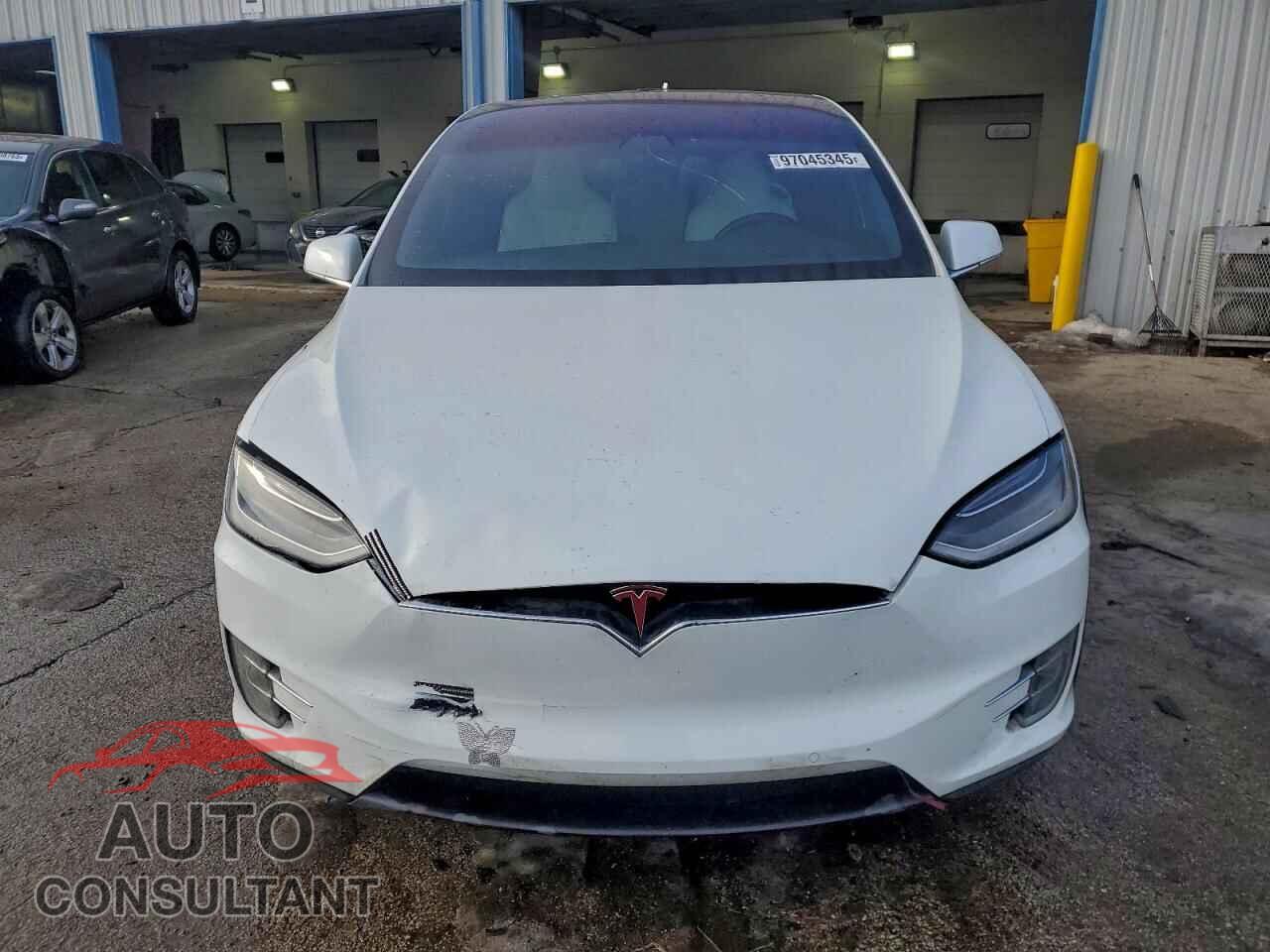 TESLA MODEL X 2018 - 5YJXCAE22JF141337