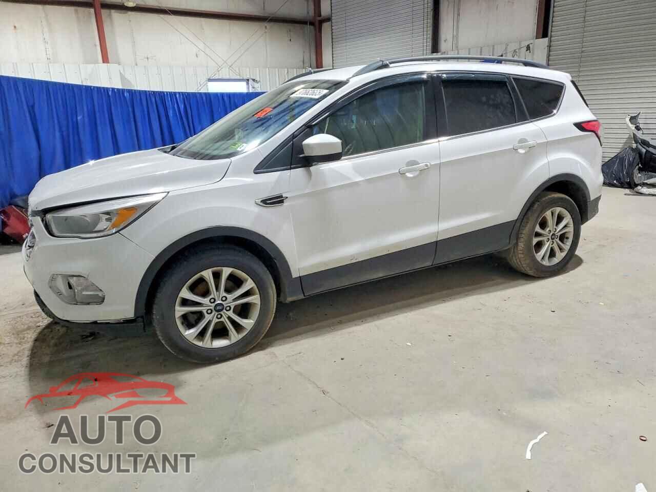 FORD ESCAPE 2018 - 1FMCU0GD8JUC36878