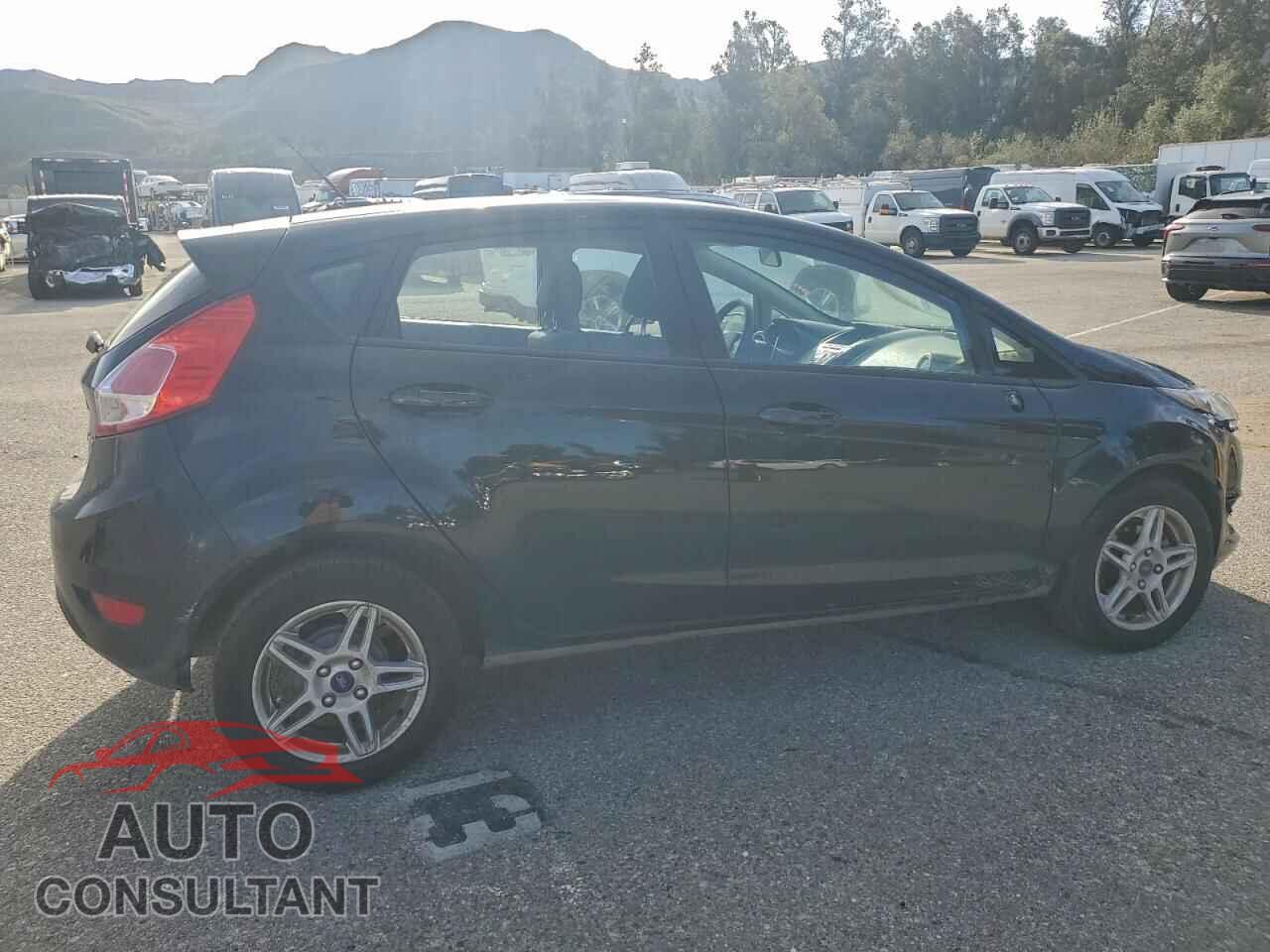 FORD FIESTA 2018 - 3FADP4EJ8JM147175