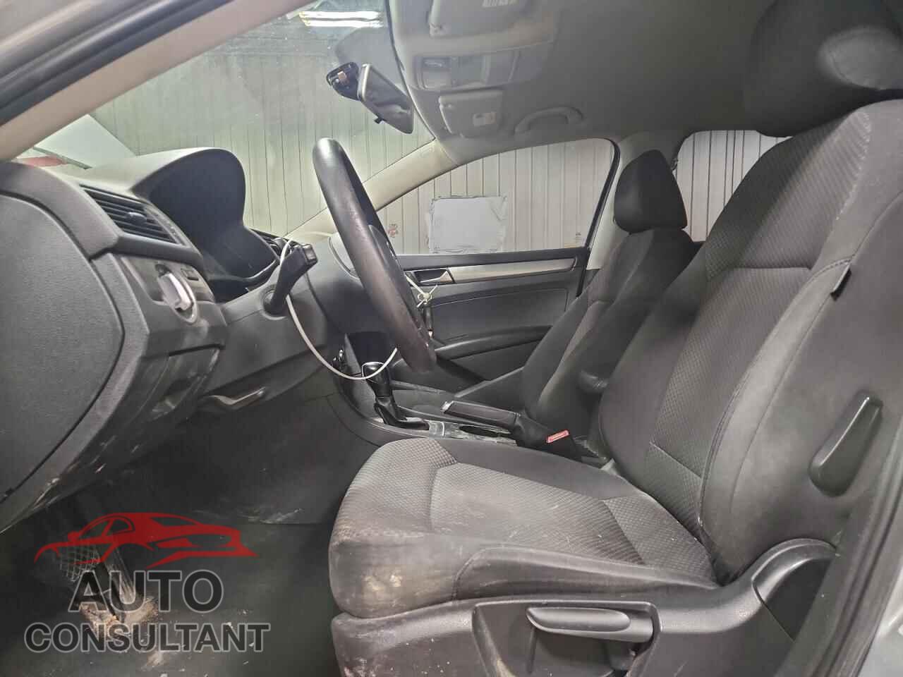 VOLKSWAGEN PASSAT 2013 - 1VWAP7A35DC120380