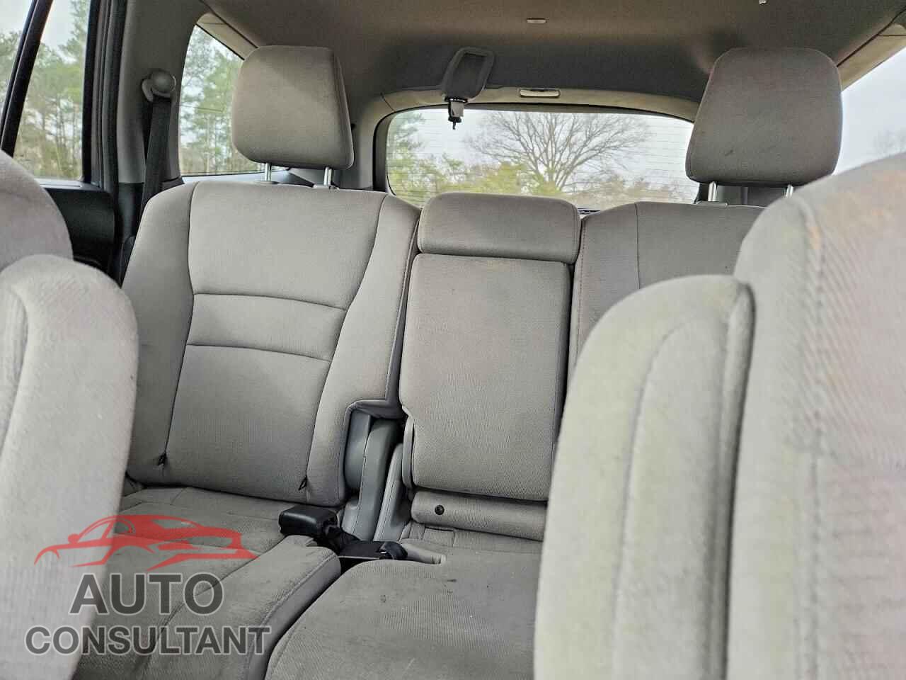HONDA PILOT 2018 - 5FNYF6H38JB024729