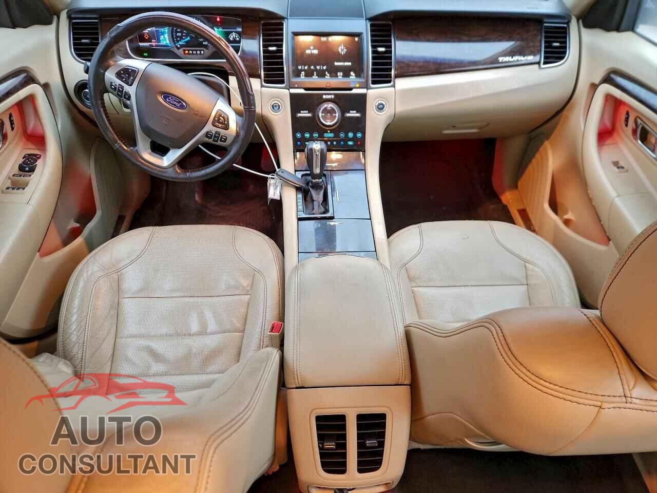 FORD TAURUS 2017 - 1FAHP2F89HG102610